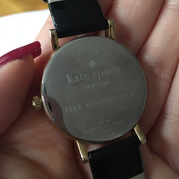 Kate Spade Metro Black & Gold Scallop Watch - Picture 4 of 4